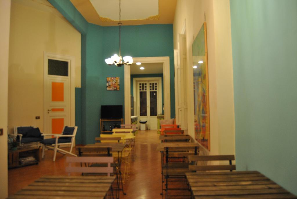 On The Way Hostel ปาแลร์โม ภายนอก รูปภาพ
